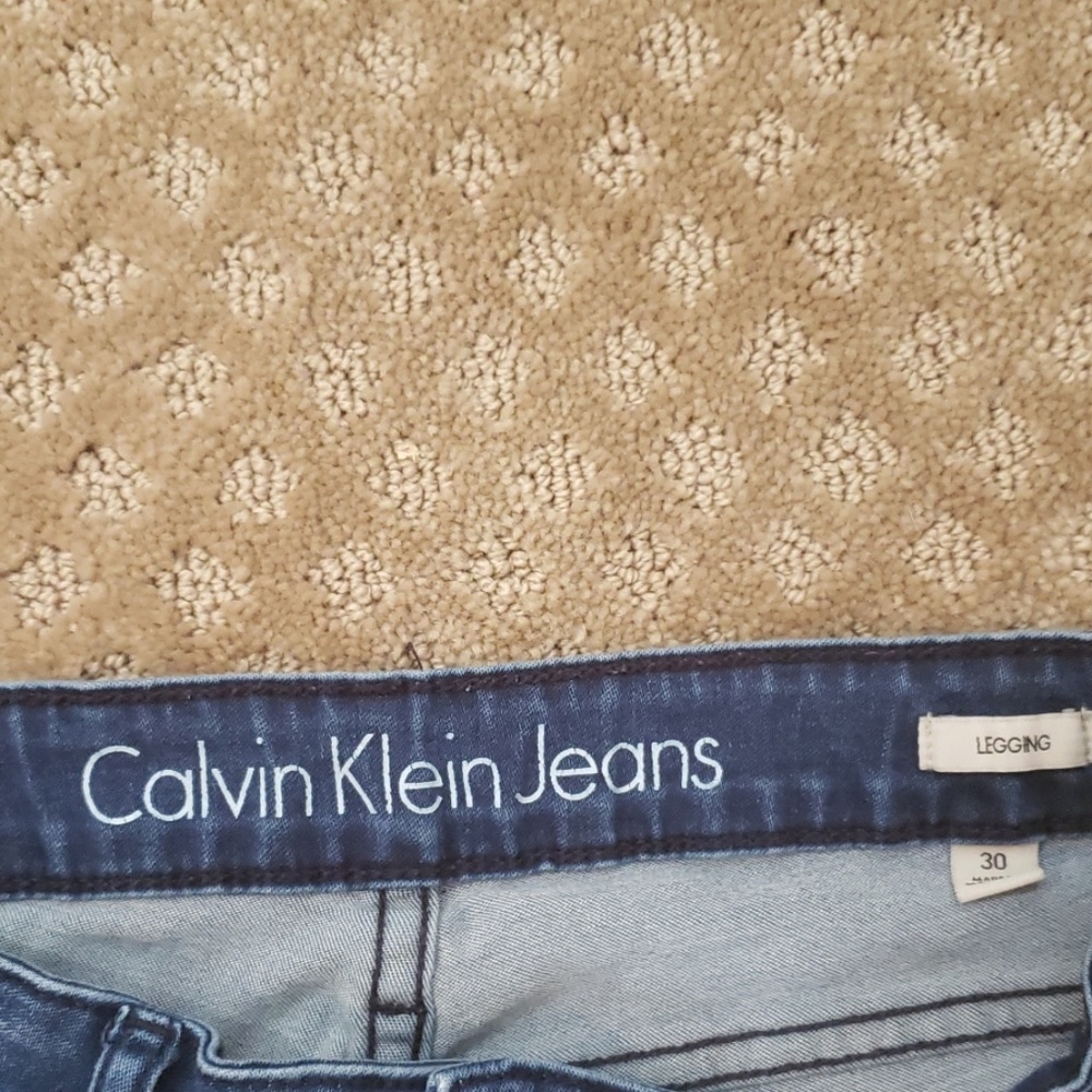 Calvin Klein Jean - Picture 2 of 3